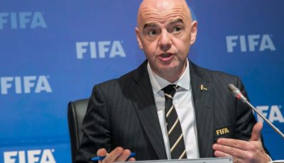 رئيس الفيفا يعلّق على إعادة مباراة الجزائر والكاميرون